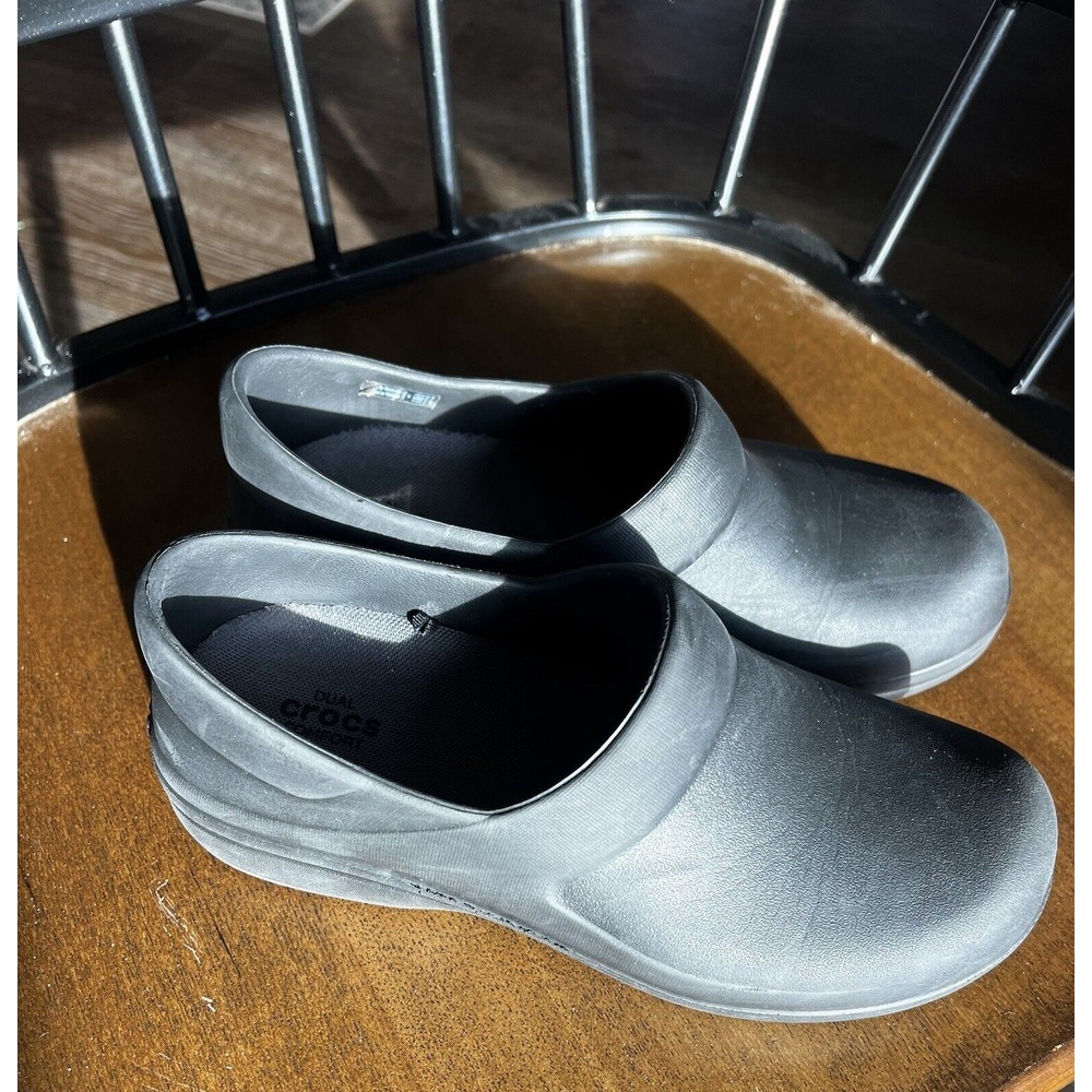 Crocs Clogs Shoes Neria Pro II Women 8 Black Slip Resistant Dual Comfort‎ 205384
